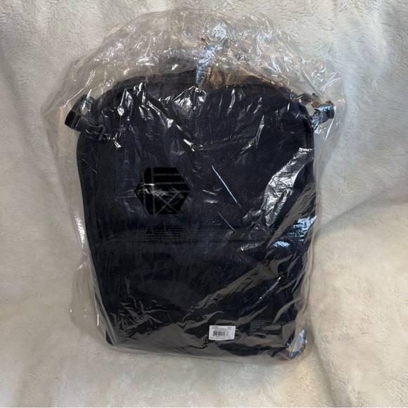 HEX® RANGER CLAMSHELL BLACK DSLR BACKPACK - Picture 16 of 16